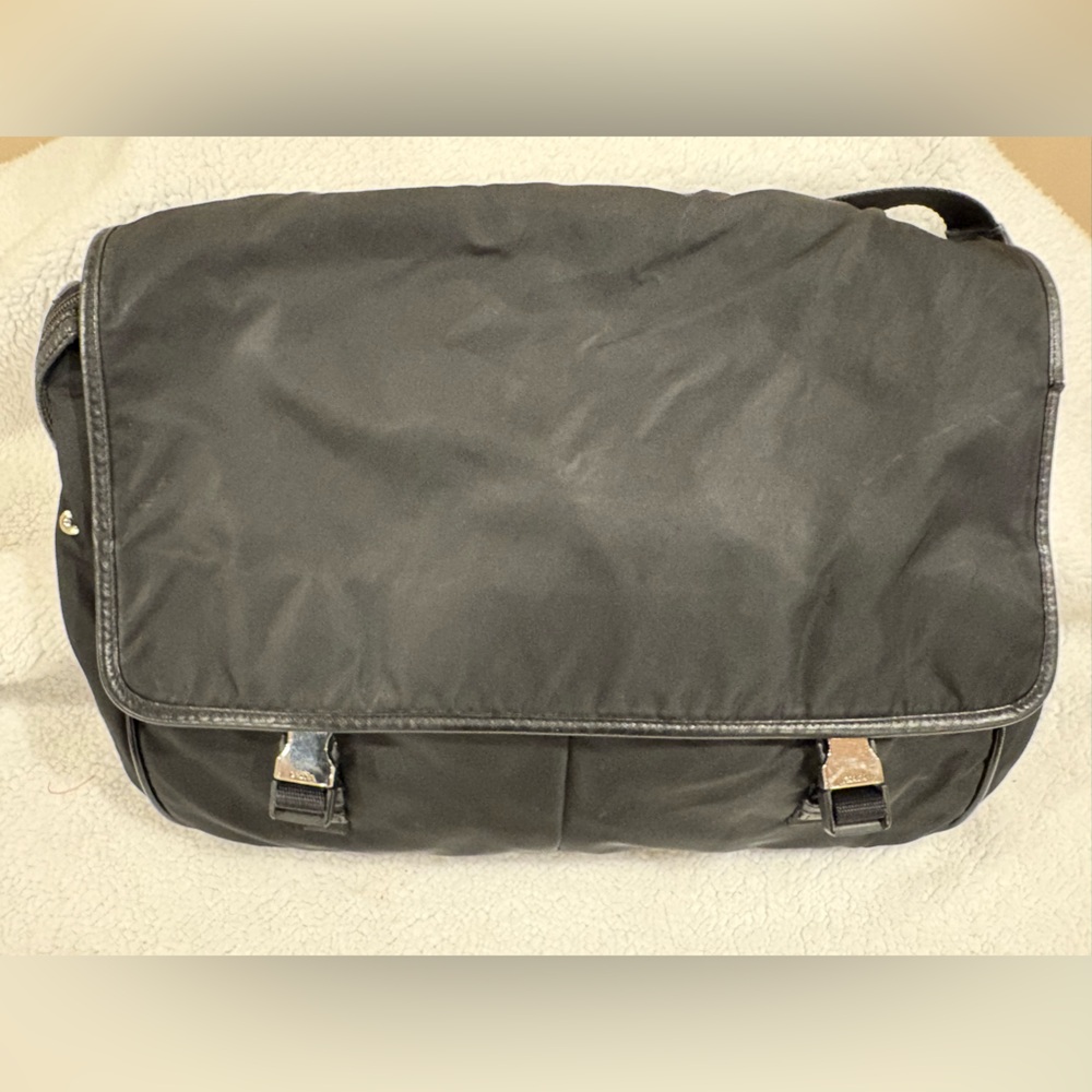 Prada Black Nylon Shoulder Bag 165 144940 - Picture 3 of 15